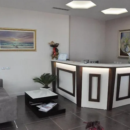 Coral 4* Radhimë